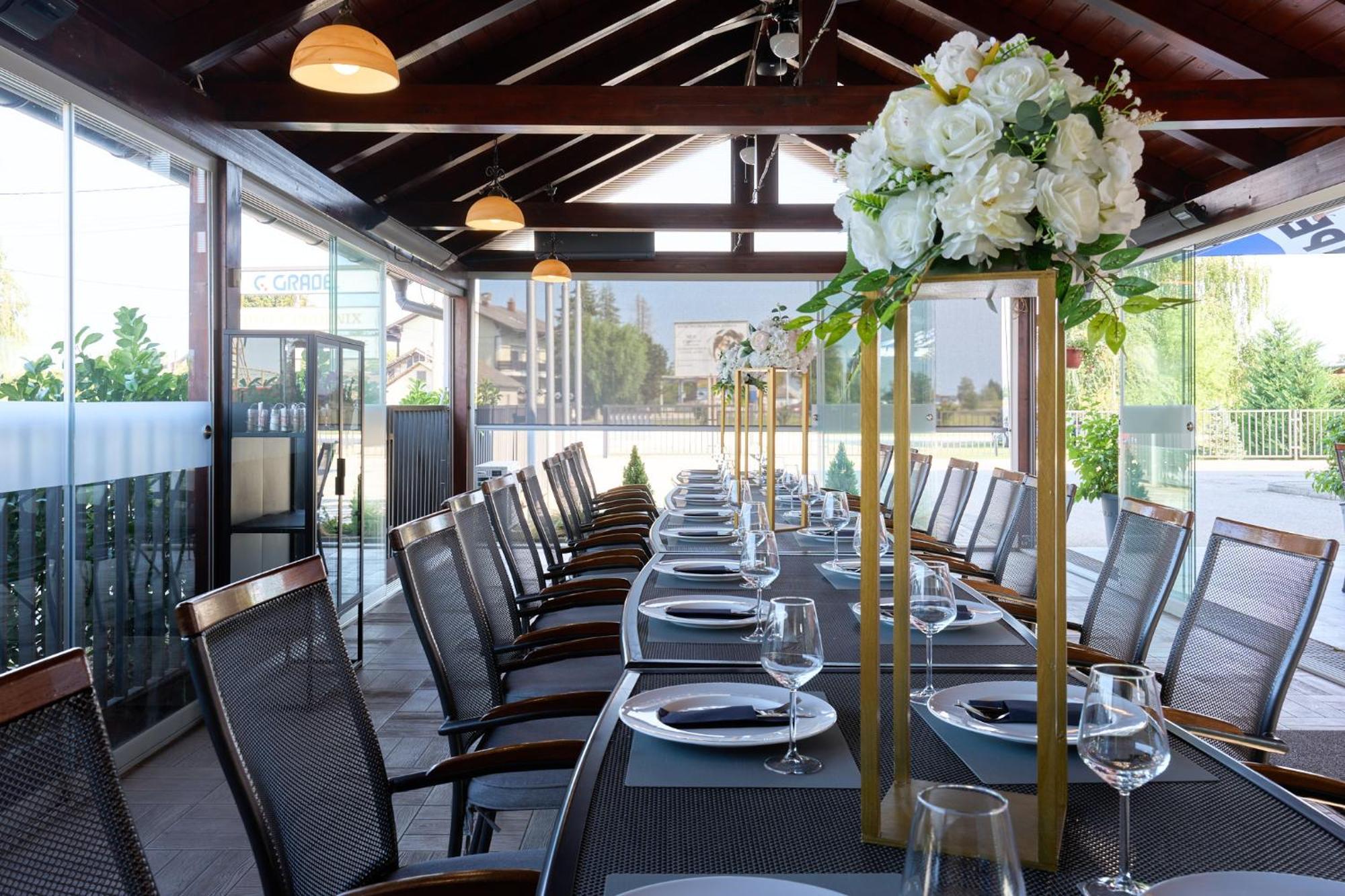 Hotel Phoenix Velika Gorica Exterior photo