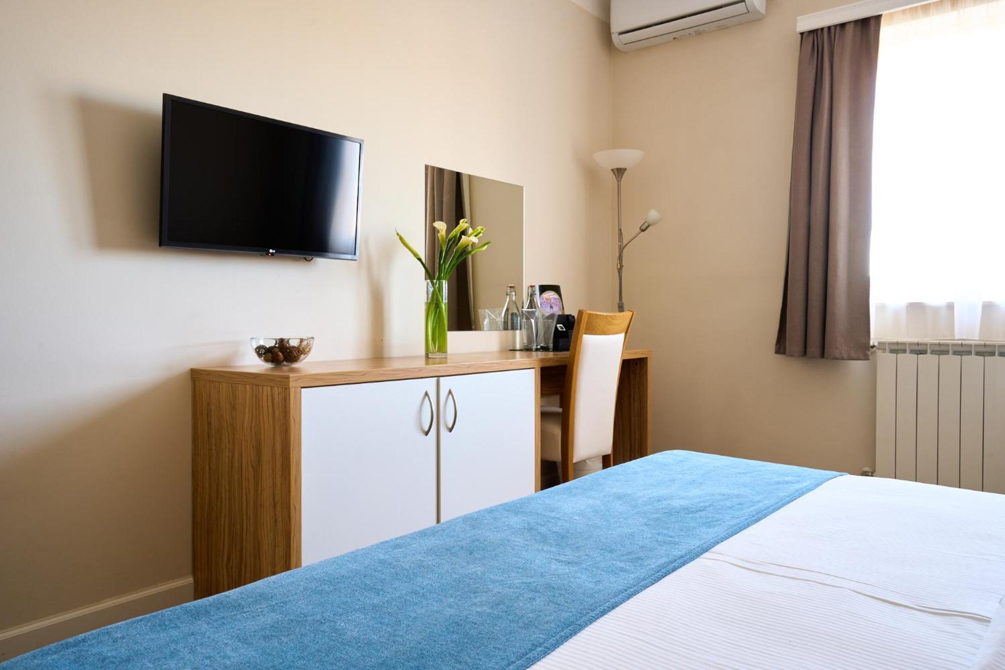 Hotel Phoenix Velika Gorica Room photo